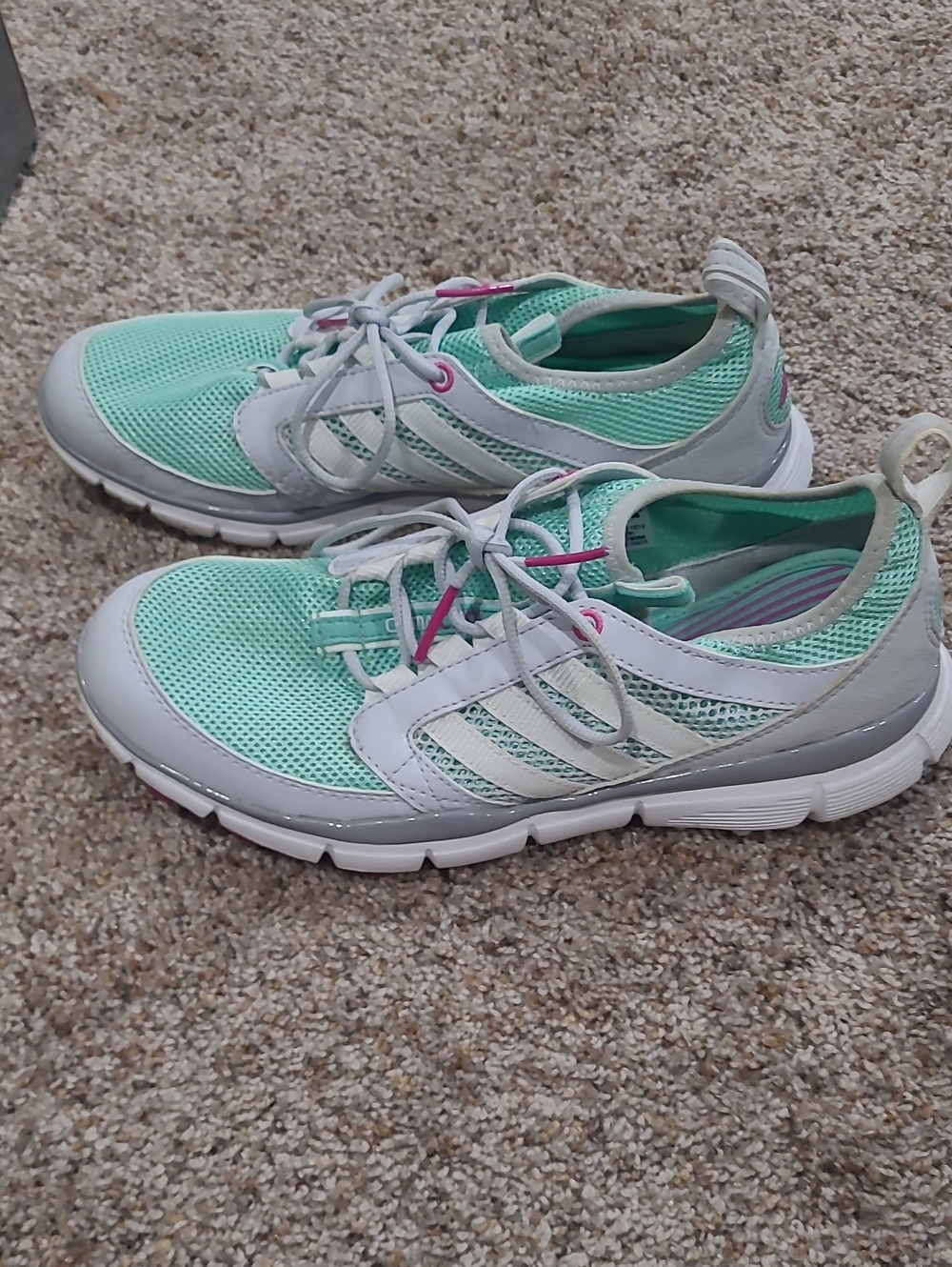 Women’s Mint Mesh Golf Sneakers with White Trim